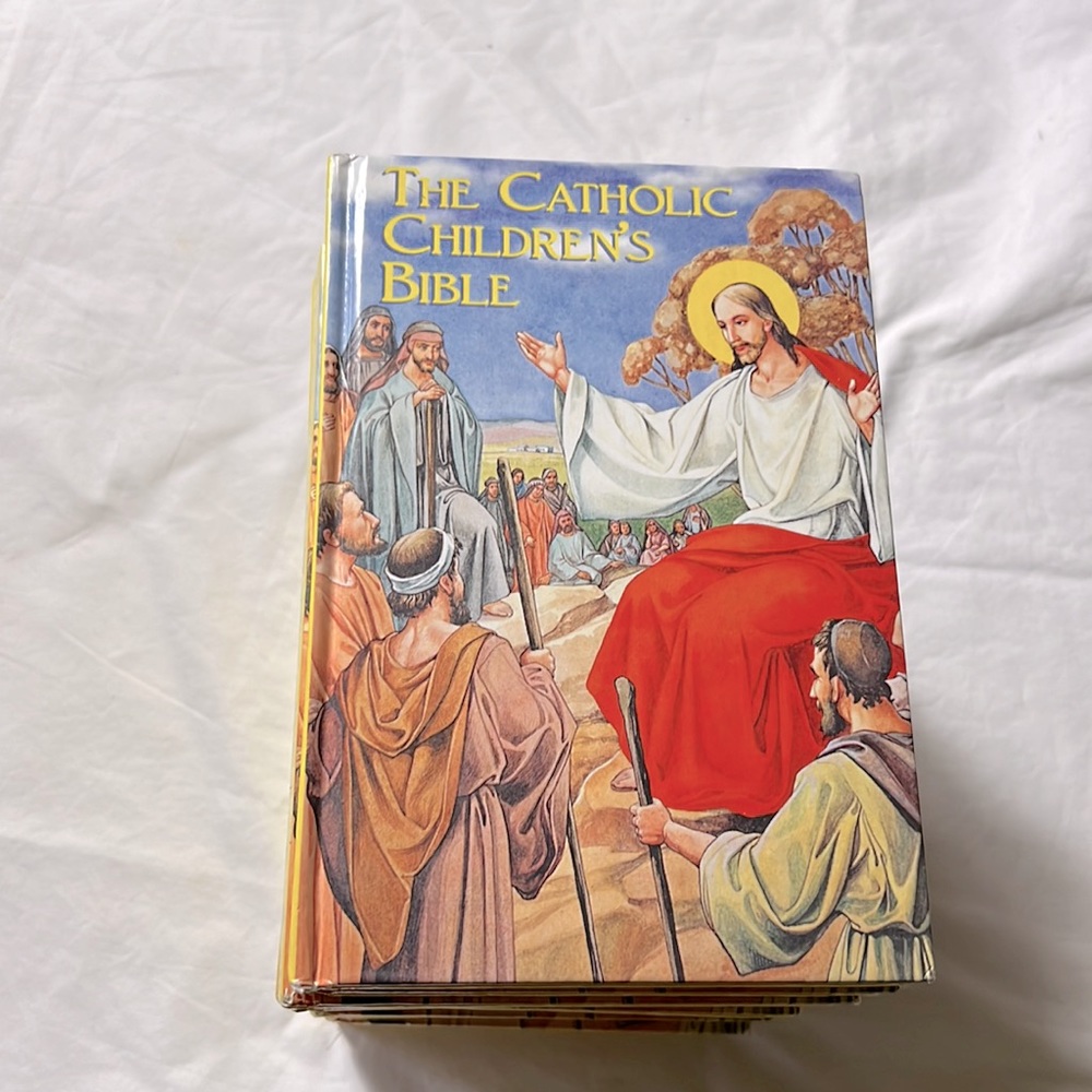 12 The catholic children’s Bible nice Christmas  gift used